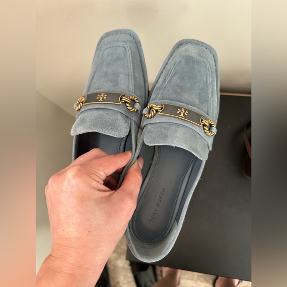 almost new Toryburch shoe - Picture 3 of 6